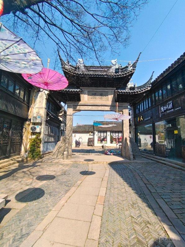 探索暂扣和吊销驾照的区别——发现独特红迪网平台
